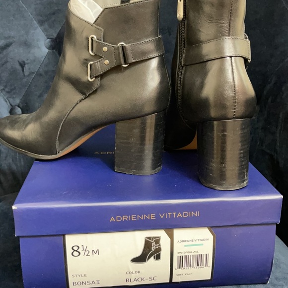 Adrienne Vittadini leather ankle bootie - Picture 6 of 8